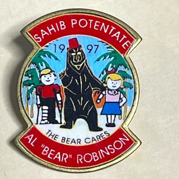 VTG 1997 Al "Bear" Robinson Potentate Sahib Shriners Lapel Hat Pin 1"x1.25" - Picture 1 of 6